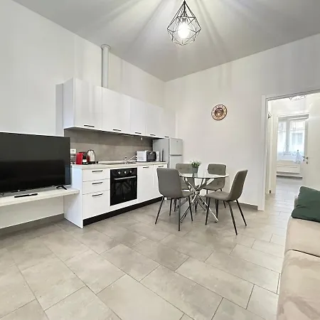 Loft In Fiera 3 Apartment *